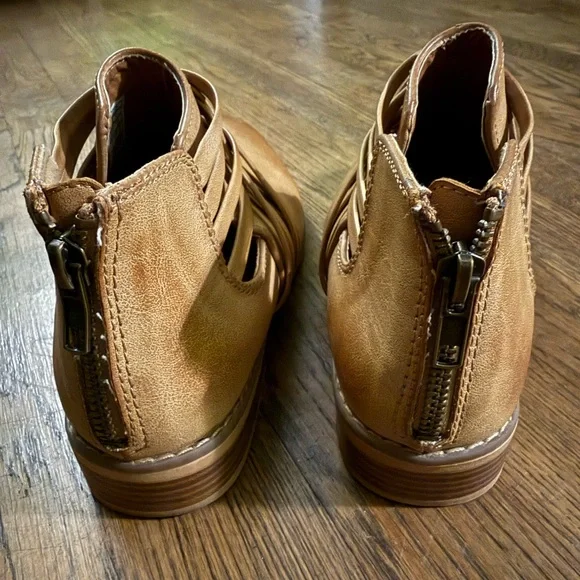 Rocket Dog Tan Ankle Booties Woman’s 8 - Picture 5 of 8